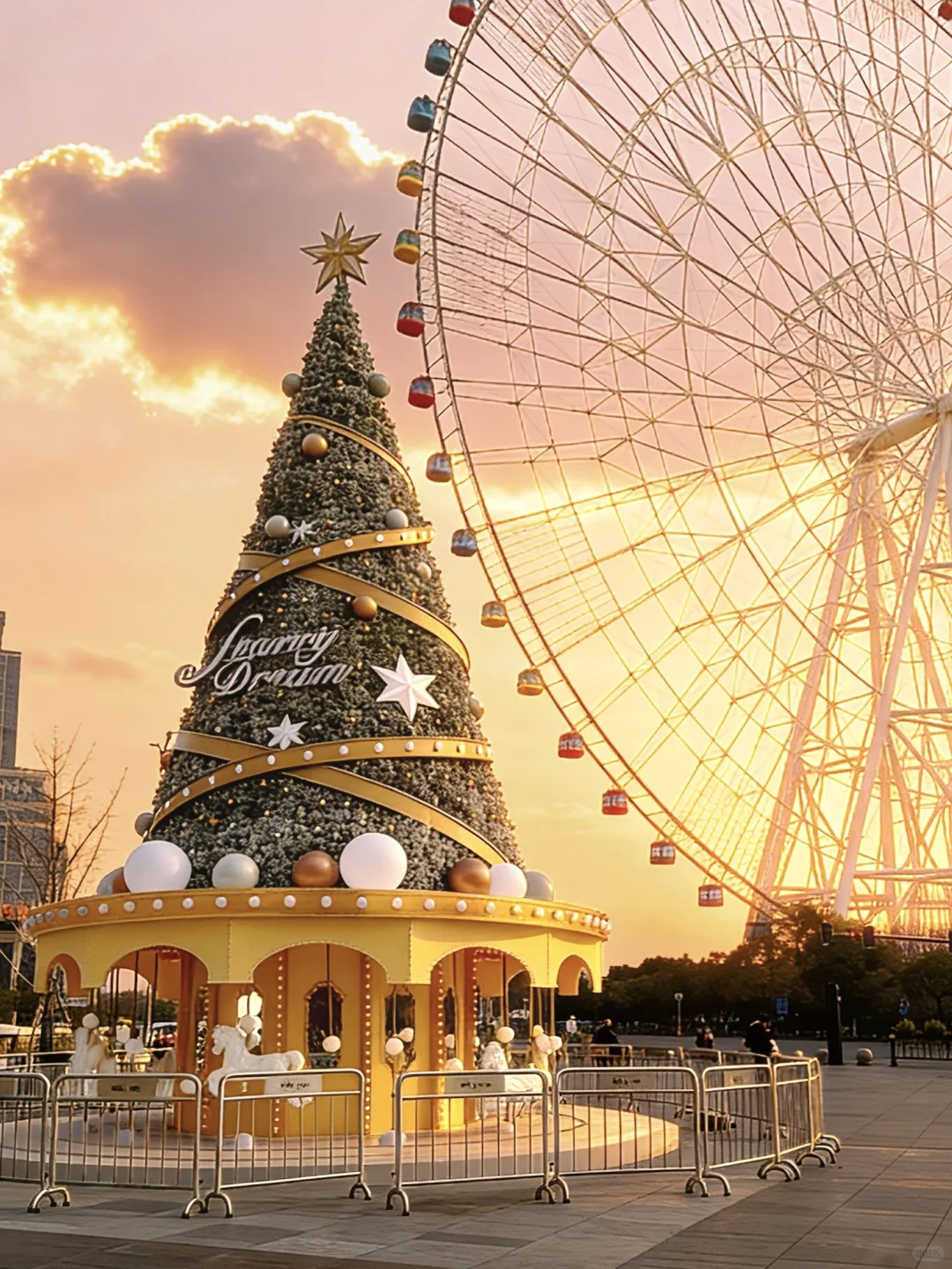 🎡 南昌冬日限定：当圣诞树遇见「南昌之星」