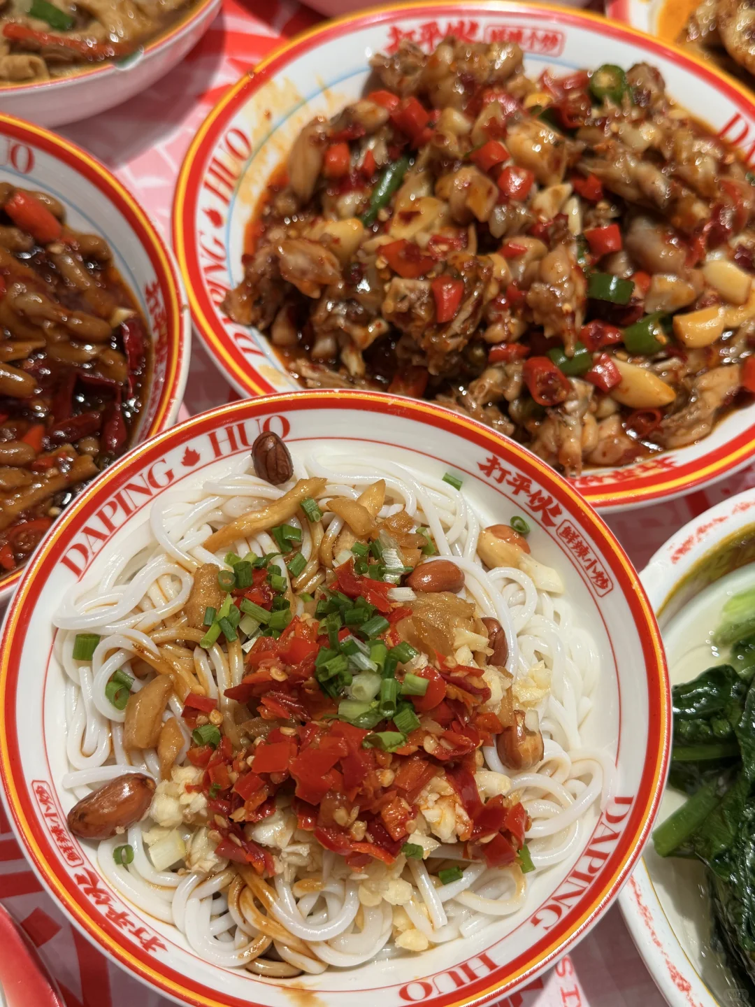 落地江西第一顿，我服了。。。😭