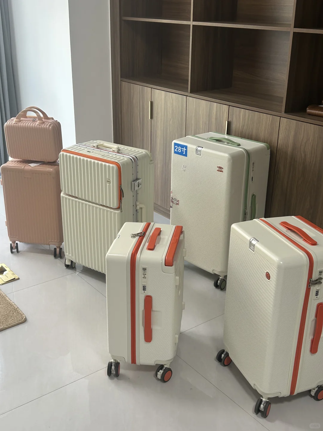 南昌行李箱公司出样品行李箱