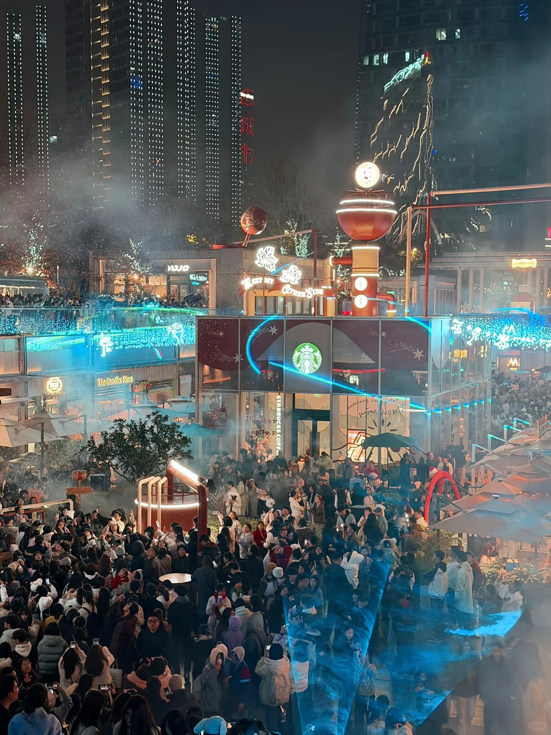 12.6实况 | 南昌万象天地极光初雪❄️