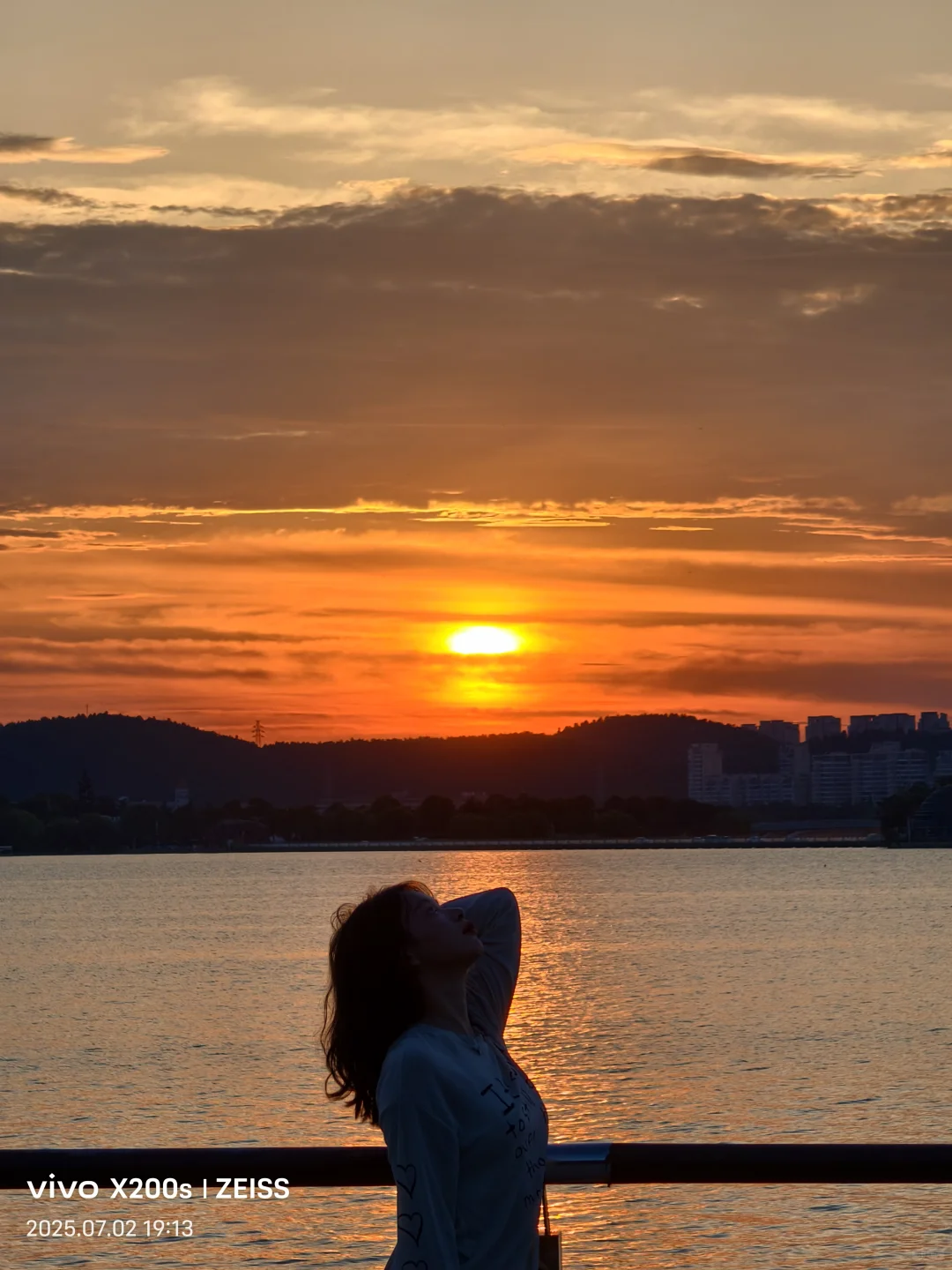 邂逅了一场橘子色的日落🌅
