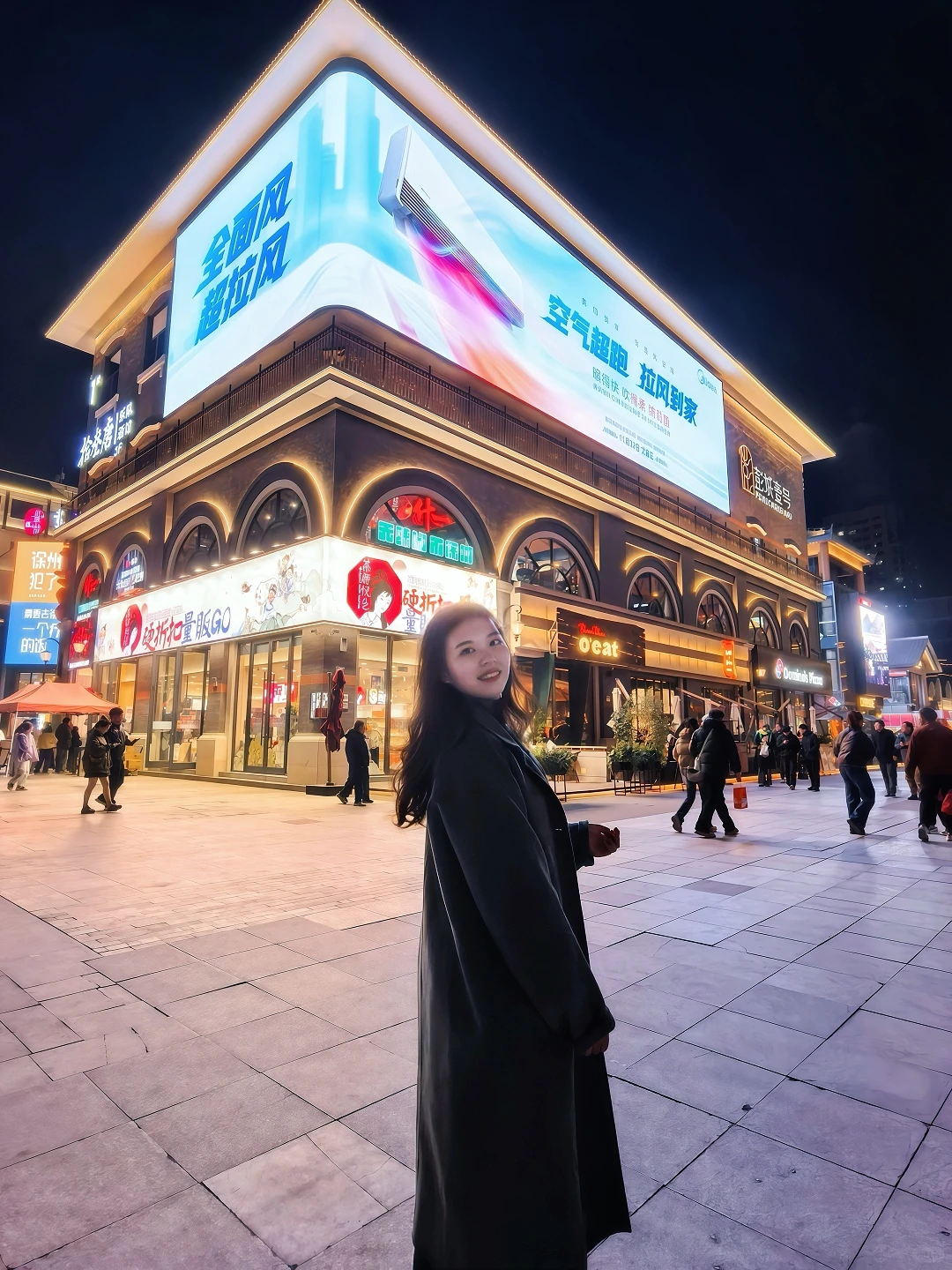 徐州彭城壹号惊现墙上“超跑”？啥情况