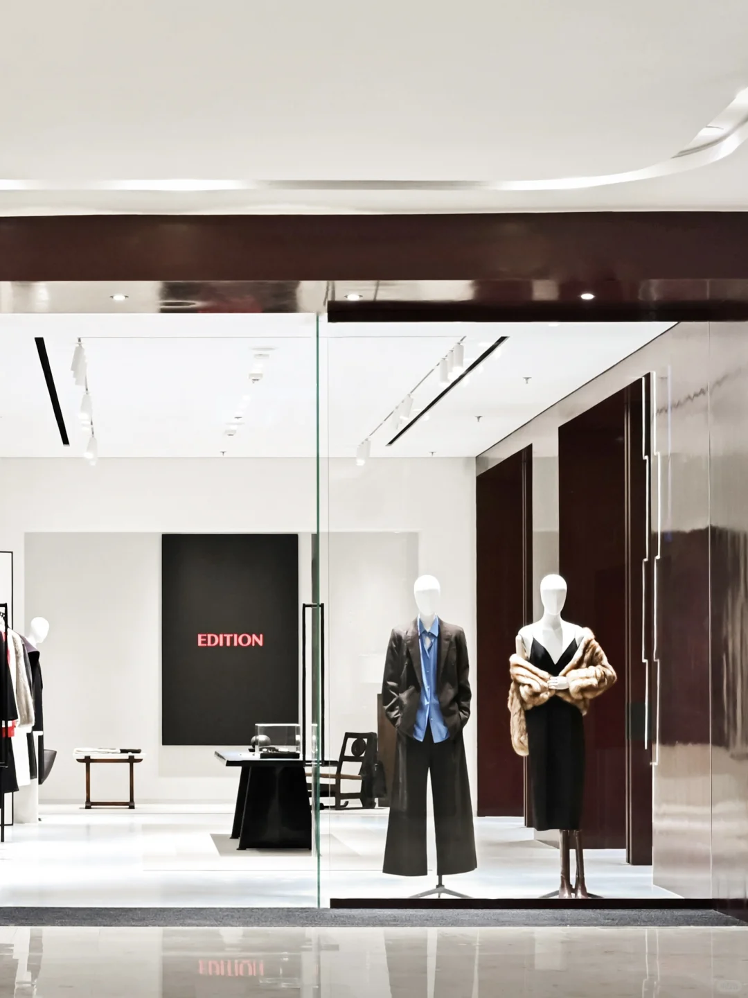 EDITION RED LABEL 首家旗舰店南京德基启幕