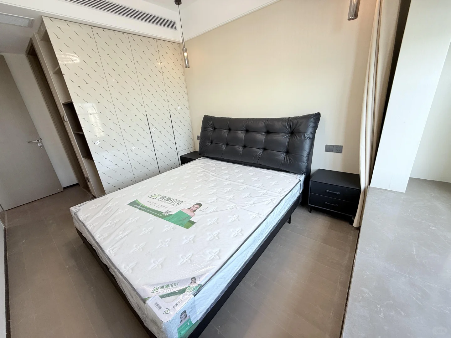 苏州独墅湖租房星越湖滨三房两厅两卫4200||