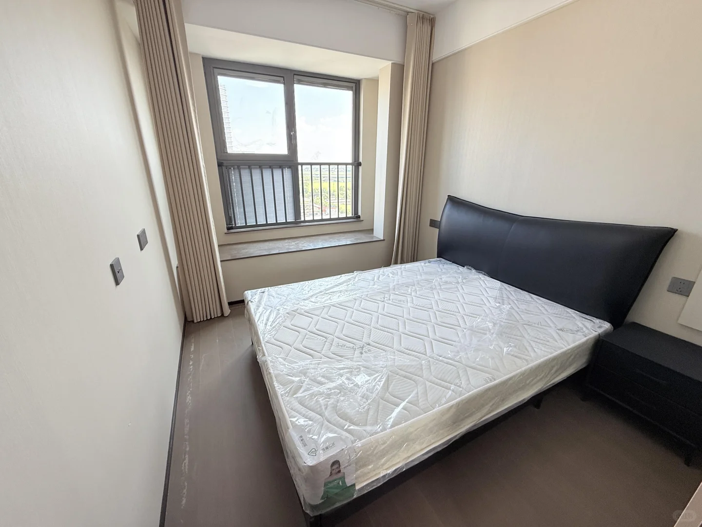 苏州独墅湖租房星越湖滨三房两厅两卫4200||