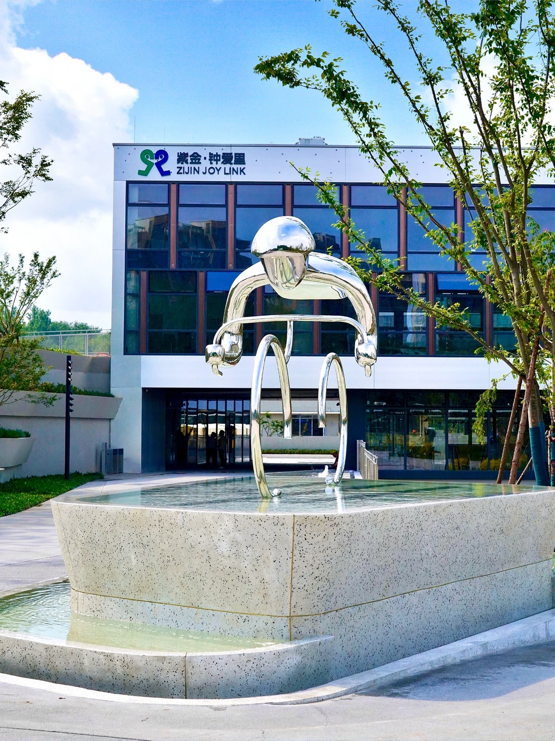 南京｜清晨的梧桐大道真的美疯…