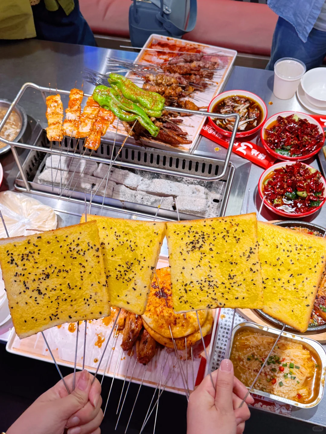 不敢想象吃了这口烧烤会有多快乐