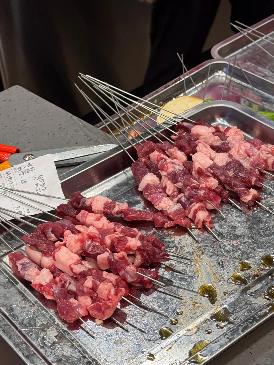 不敢想象吃了这口烧烤会有多快乐