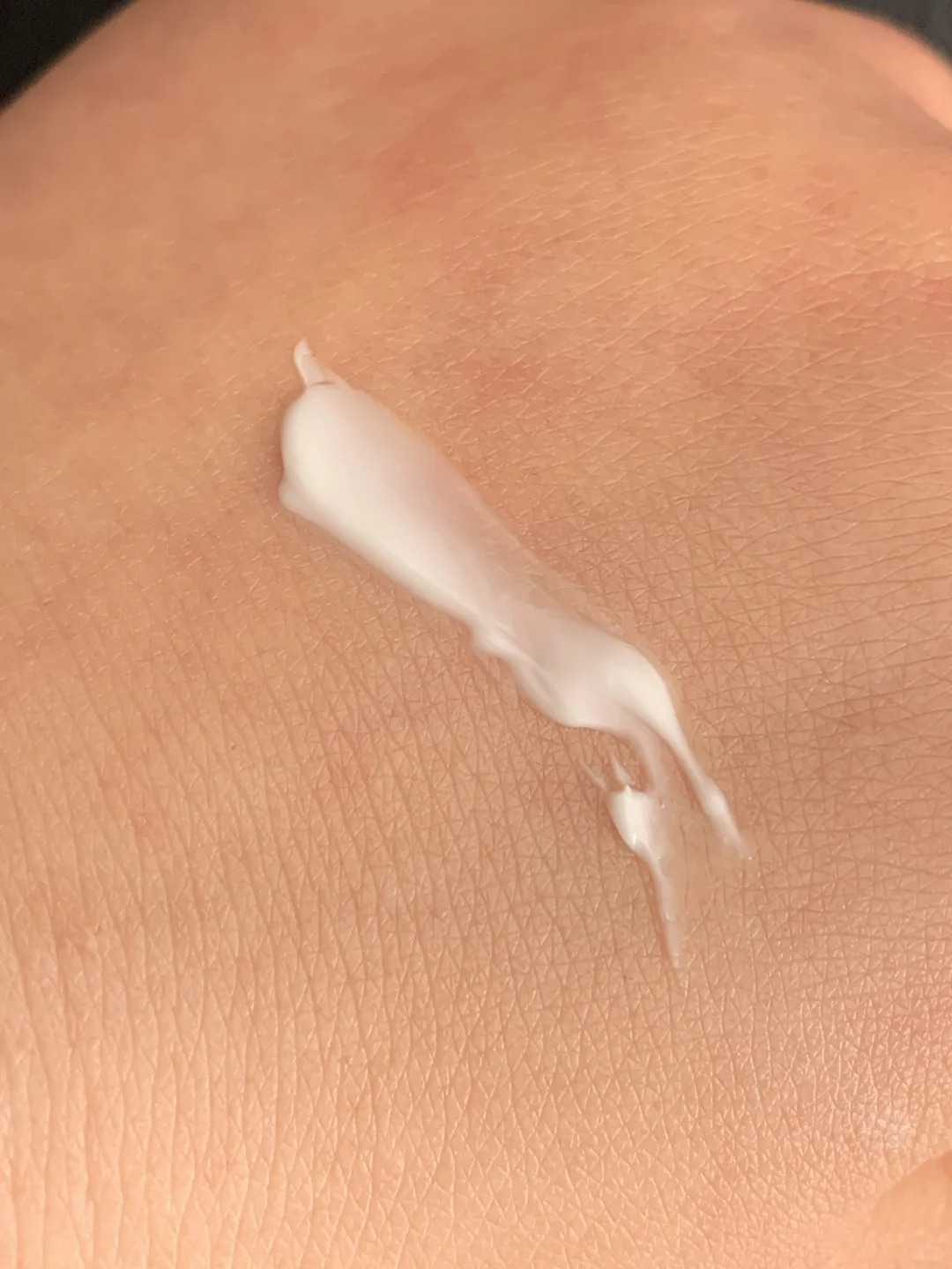 在南京挖到的茉莉香护手霜！好闻哭了😭