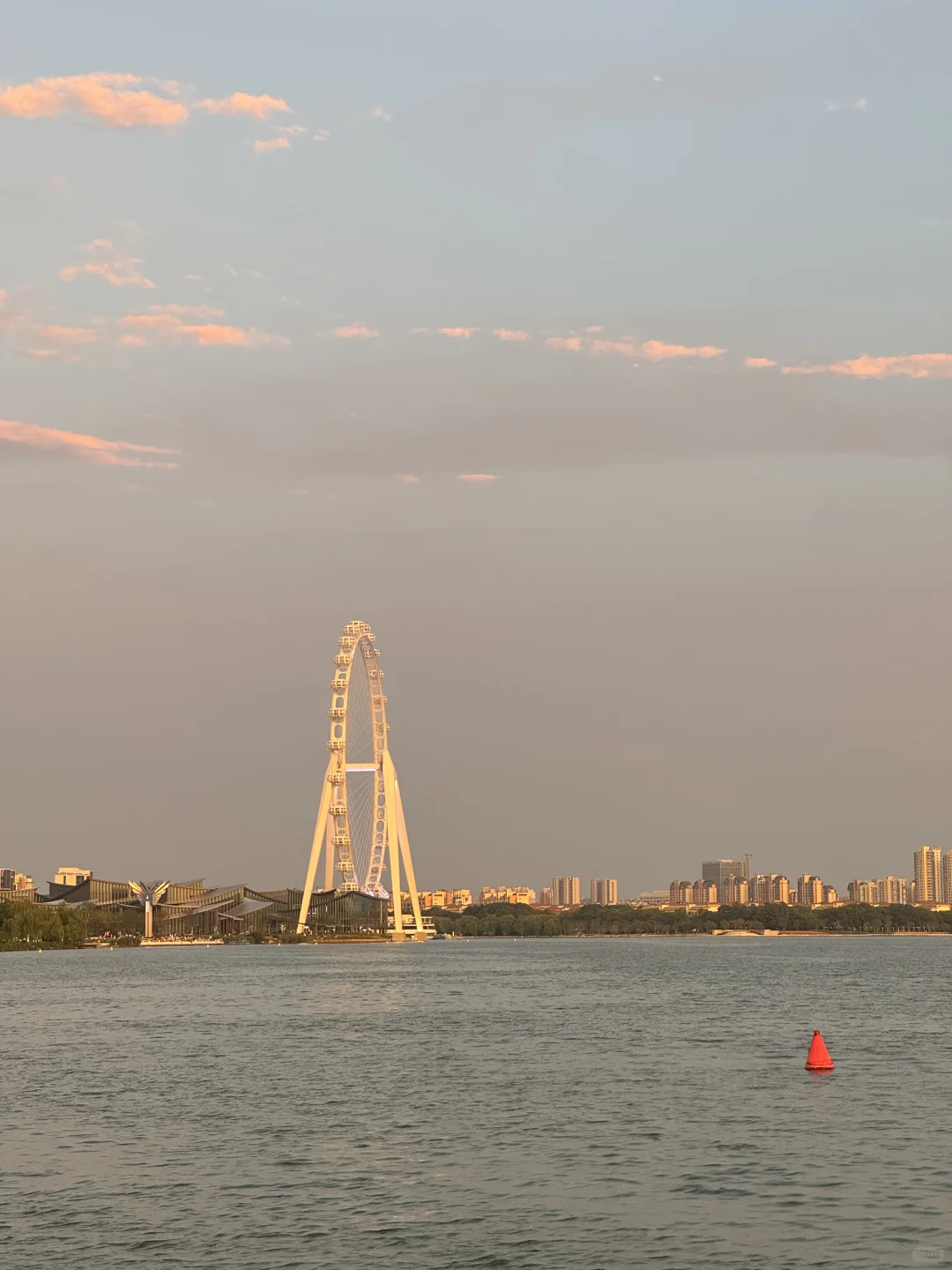 📍苏州旅游｜夕阳下东方之门📷又美又浪漫！