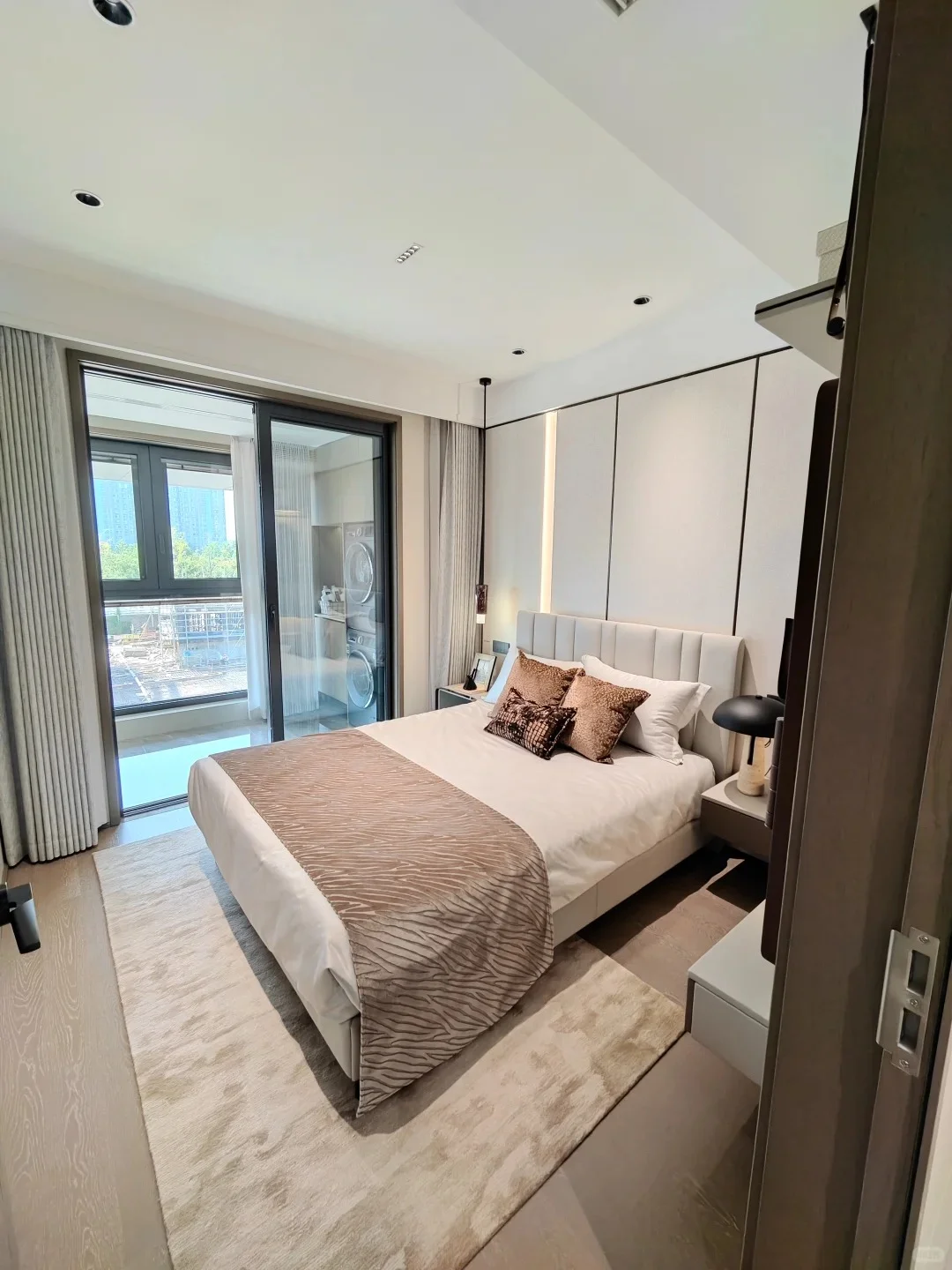 感谢南京房价！340w拿下湖景四代住宅！