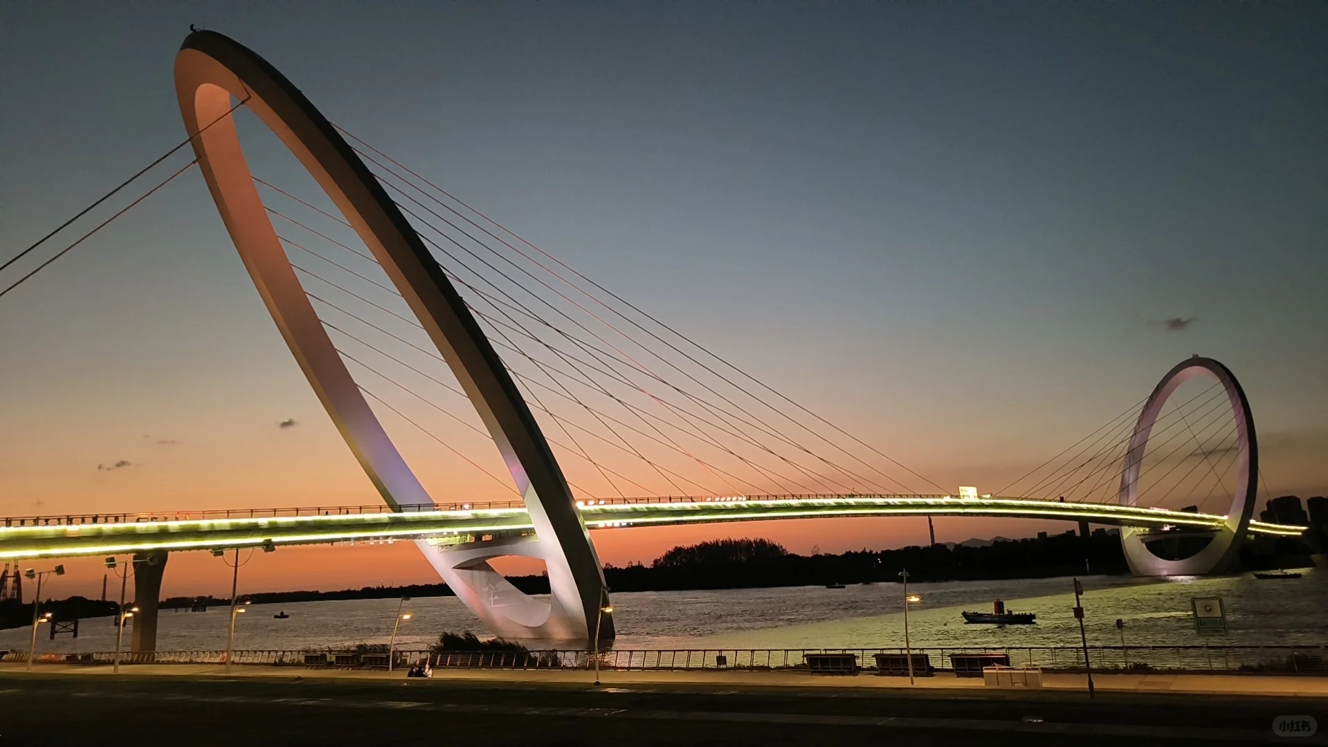 对方邀你云游南京眼