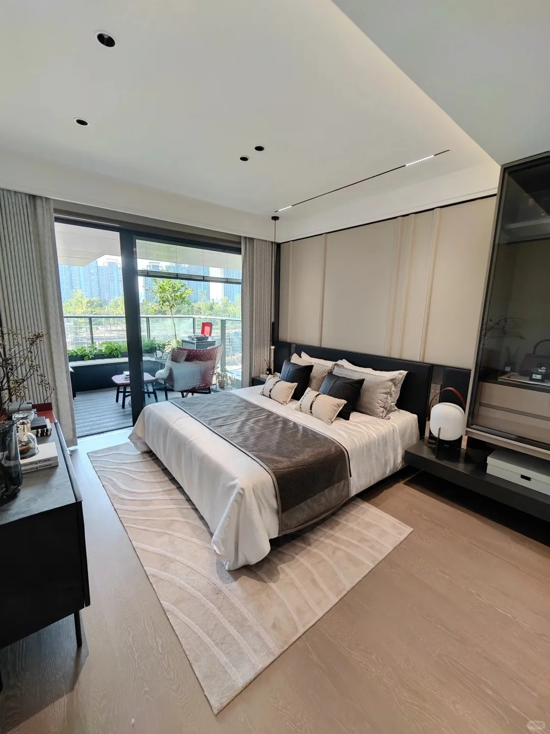 感谢南京房价！340w拿下湖景四代住宅！