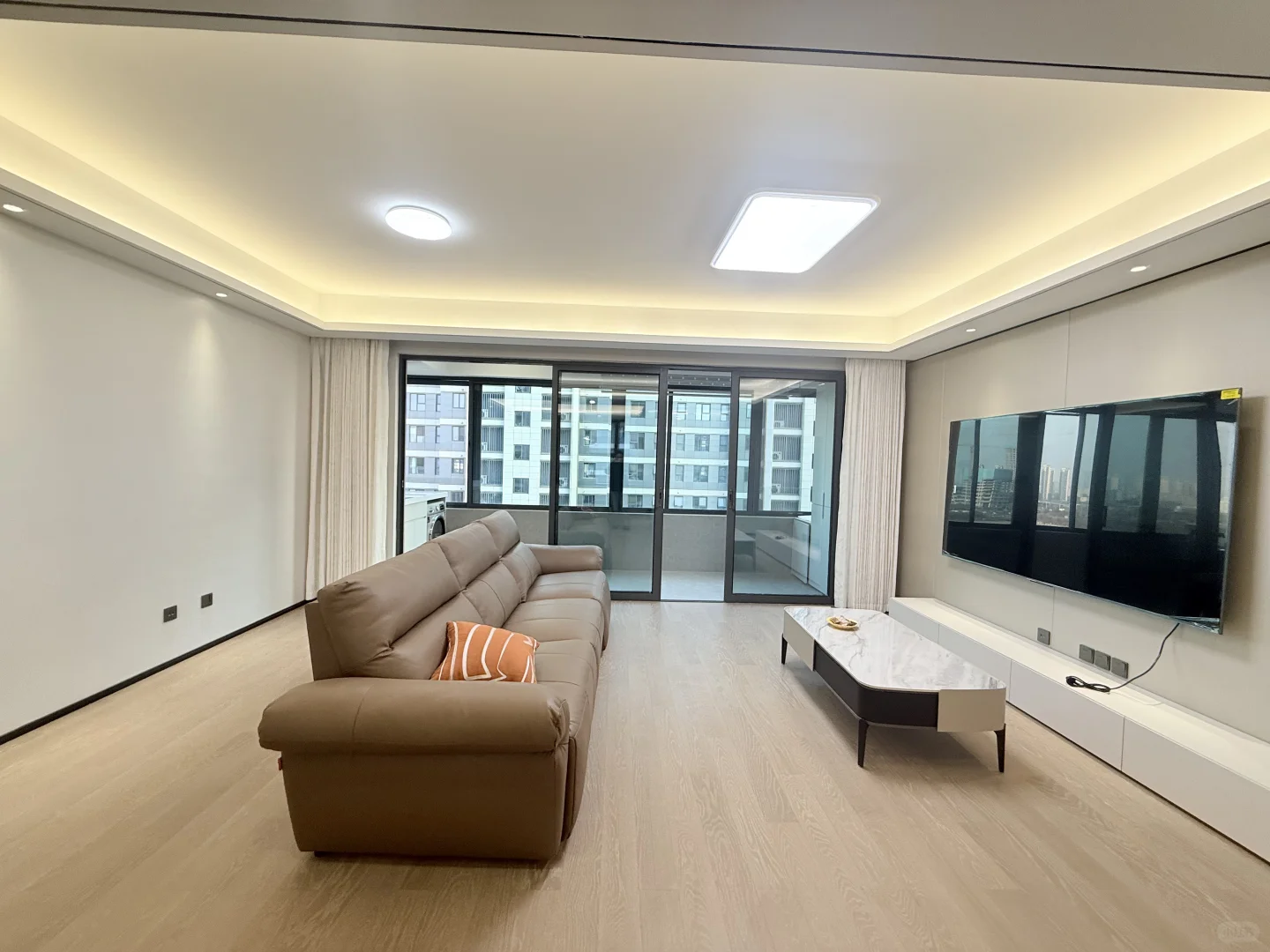 南京租房 | 5k精装四室 近隧道直达河西