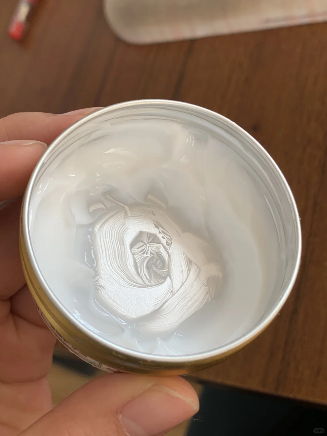 在南京挖到的茉莉香护手霜！好闻哭了😭