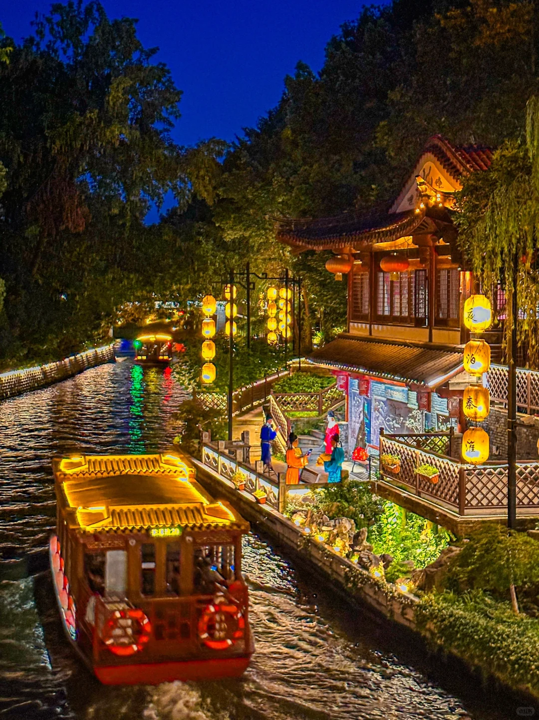 终于懂了！什么叫“夜泊秦淮近酒家🏮”