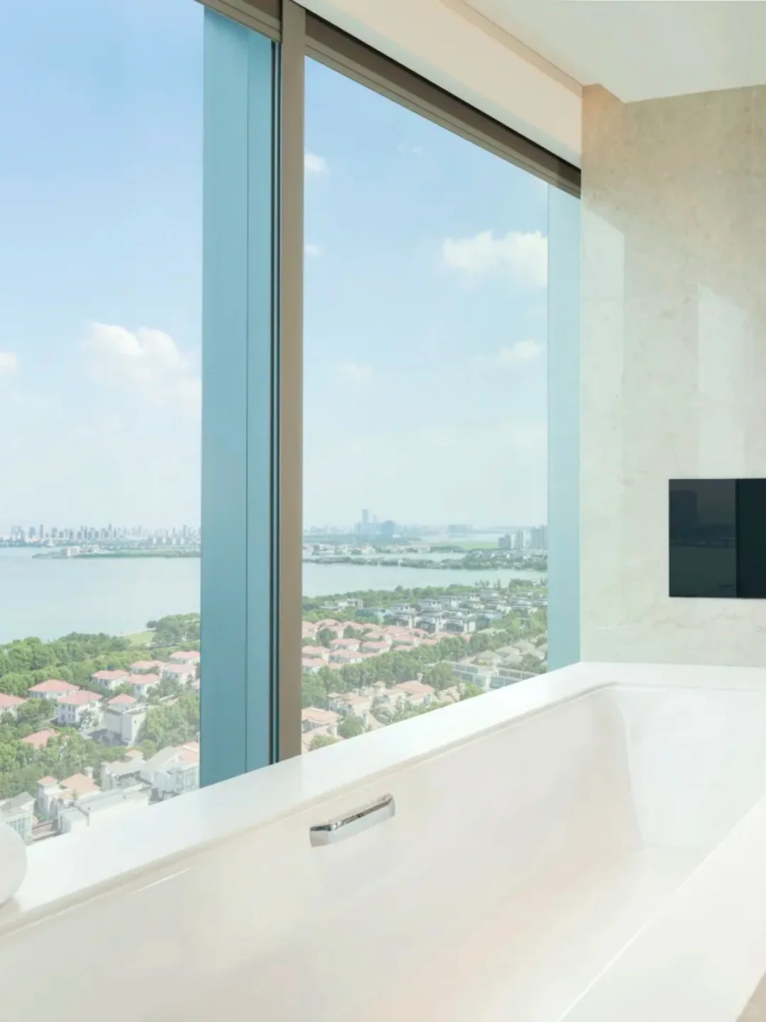 有人要去苏州吗？诚心转苏州 W 酒店含早