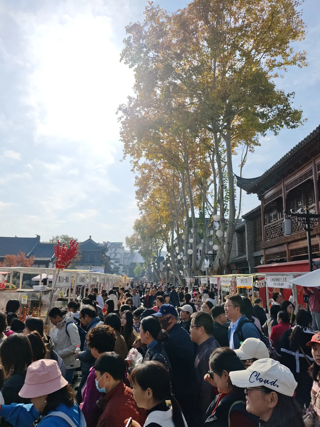 💥南京栖霞山周末来了一亿人！挤爆了～