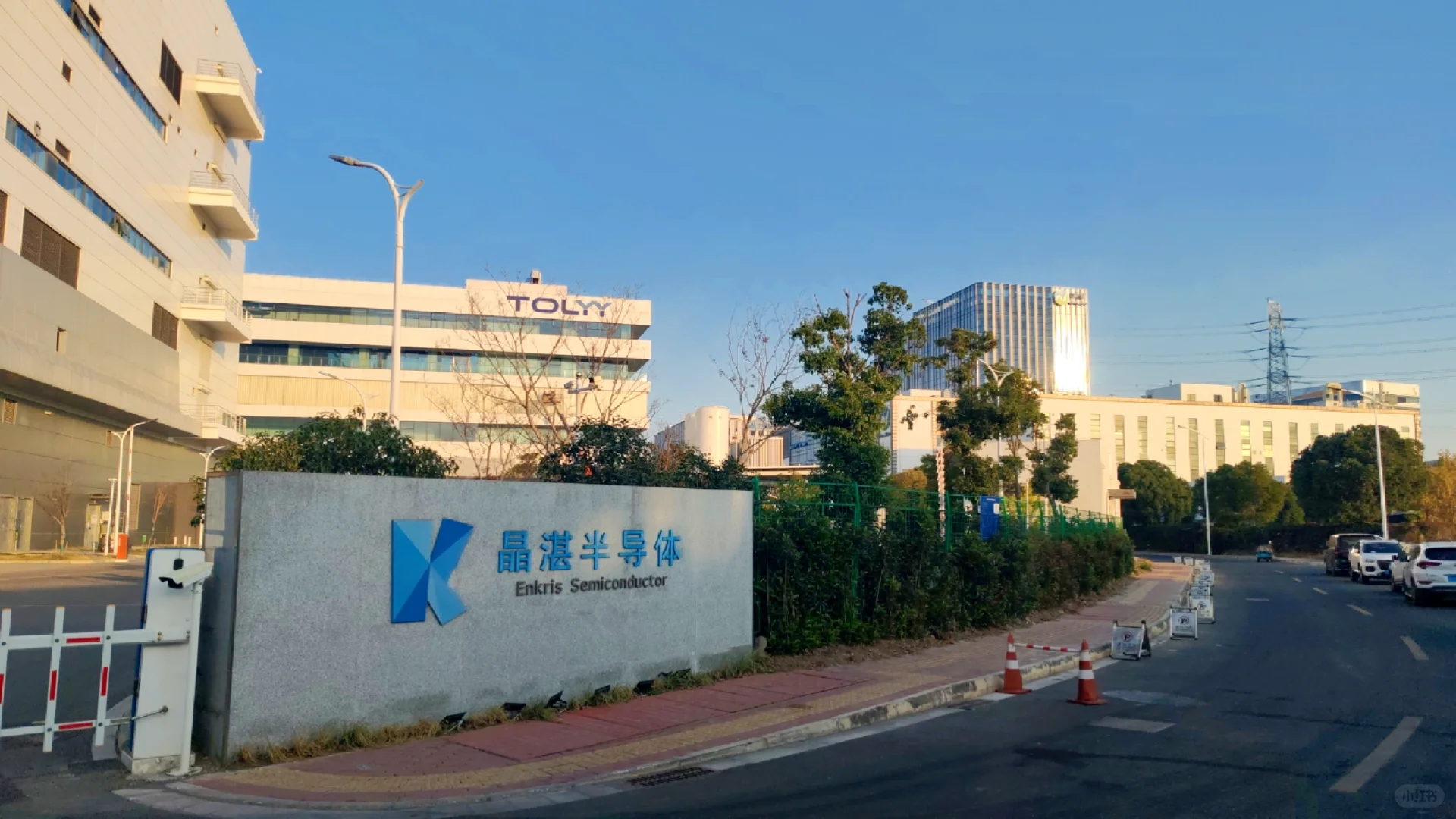 苏州纳米城最气派又帅气的厂；桐力光电