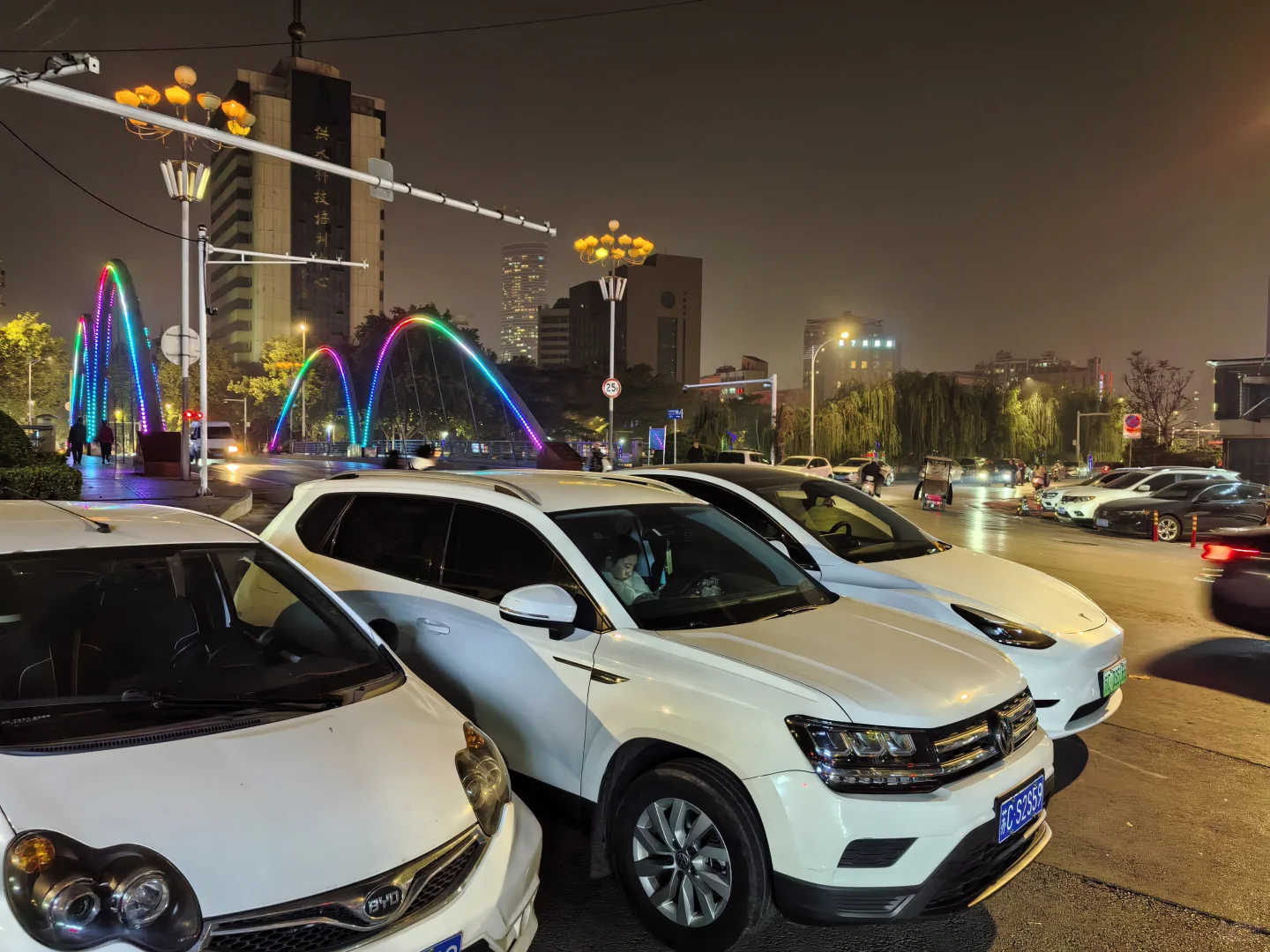 有一张是早上5点拍的猜猜是哪一张