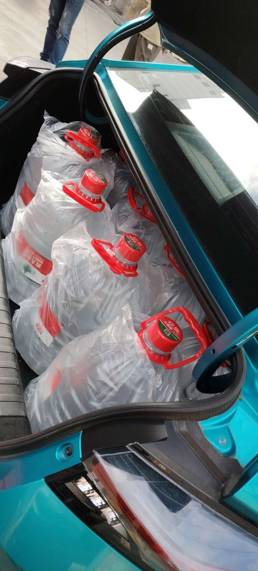 徐州矿泉水瓶装水饮料啤酒方便面八宝粥批发