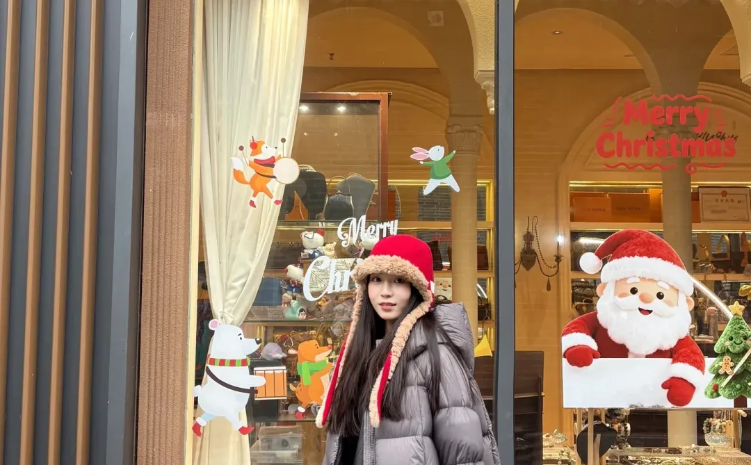 在徐州文庙惊现巨型🍎❗️这也也太好拍了吧❗️