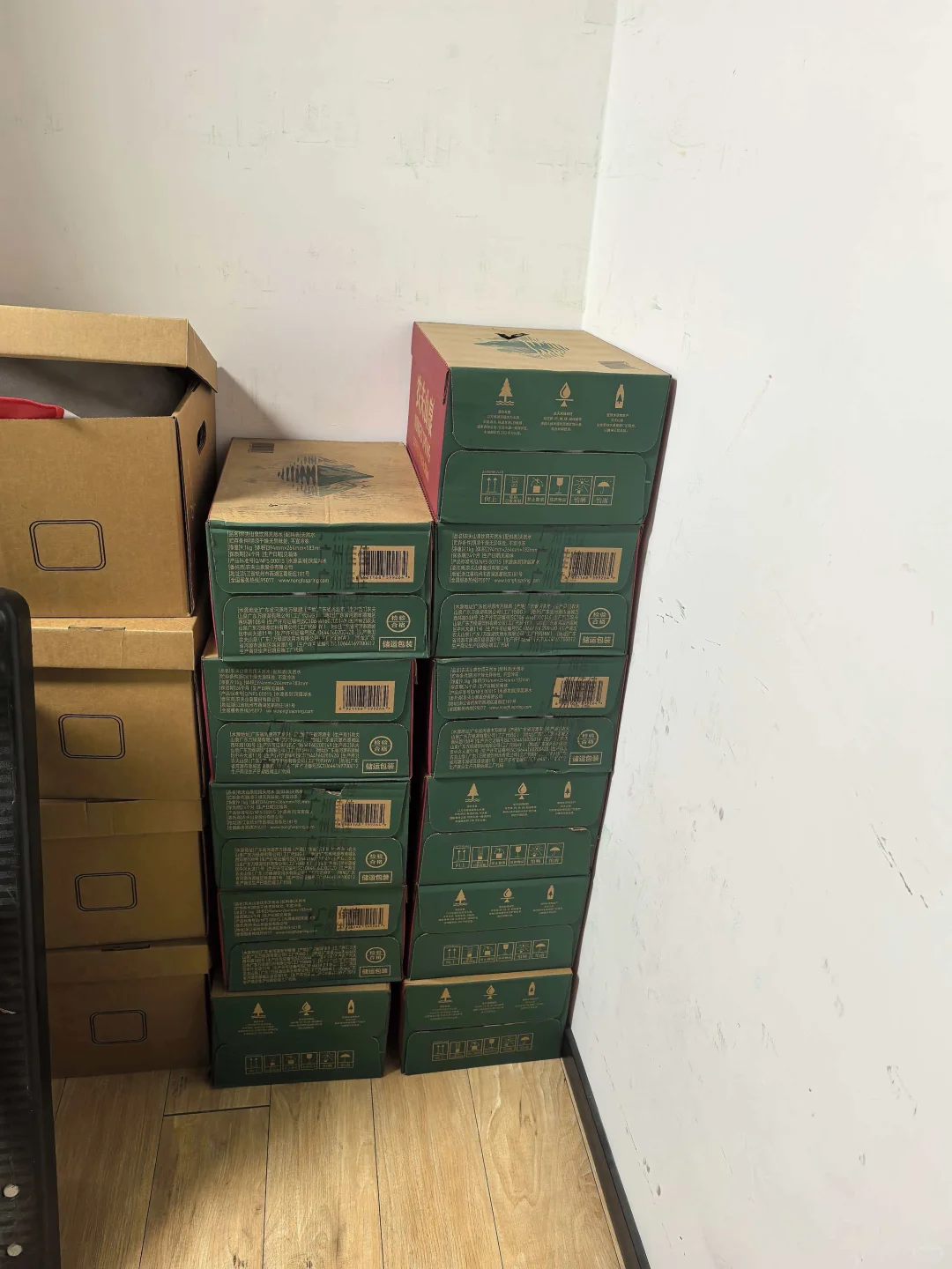 徐州矿泉水瓶装水饮料啤酒方便面八宝粥批发