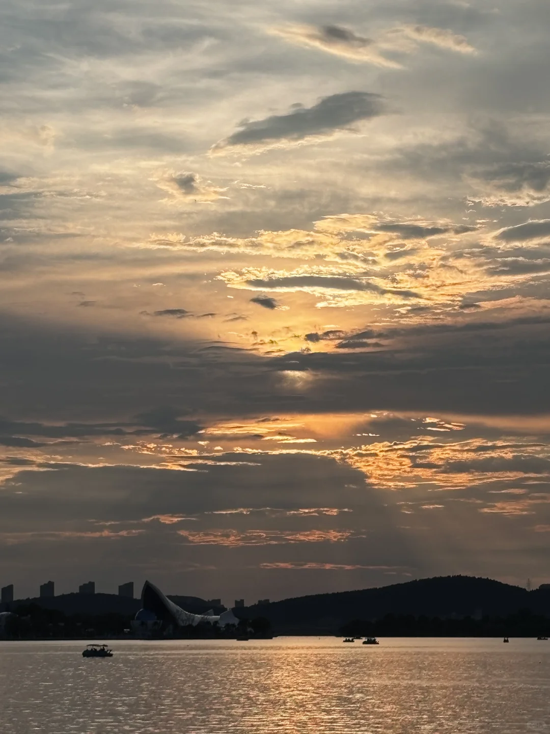 云龙湖蓝调时刻