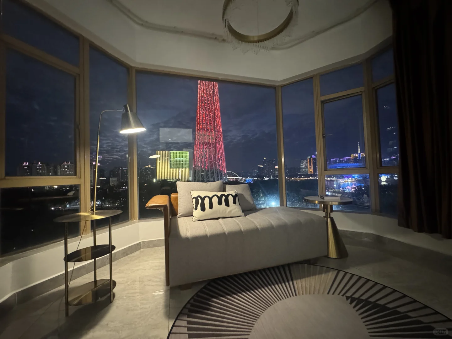 广州塔下.租房|帝景大平层 大落地窗5房