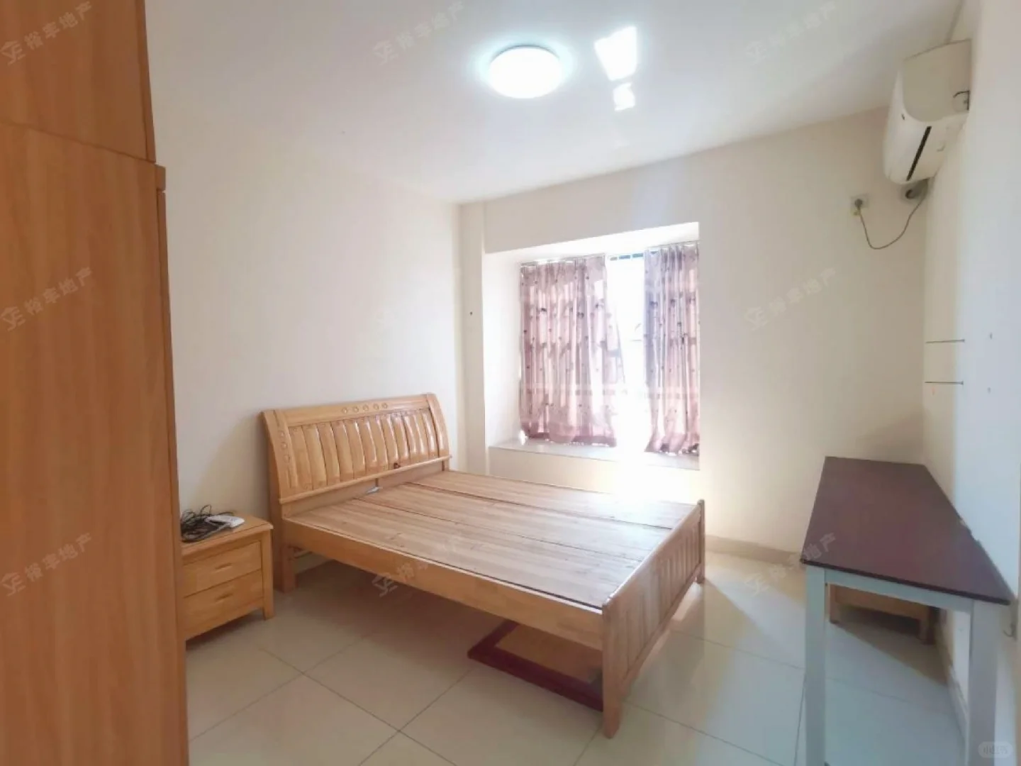 大沙东豫章苑电梯南向三房两卫3600求租