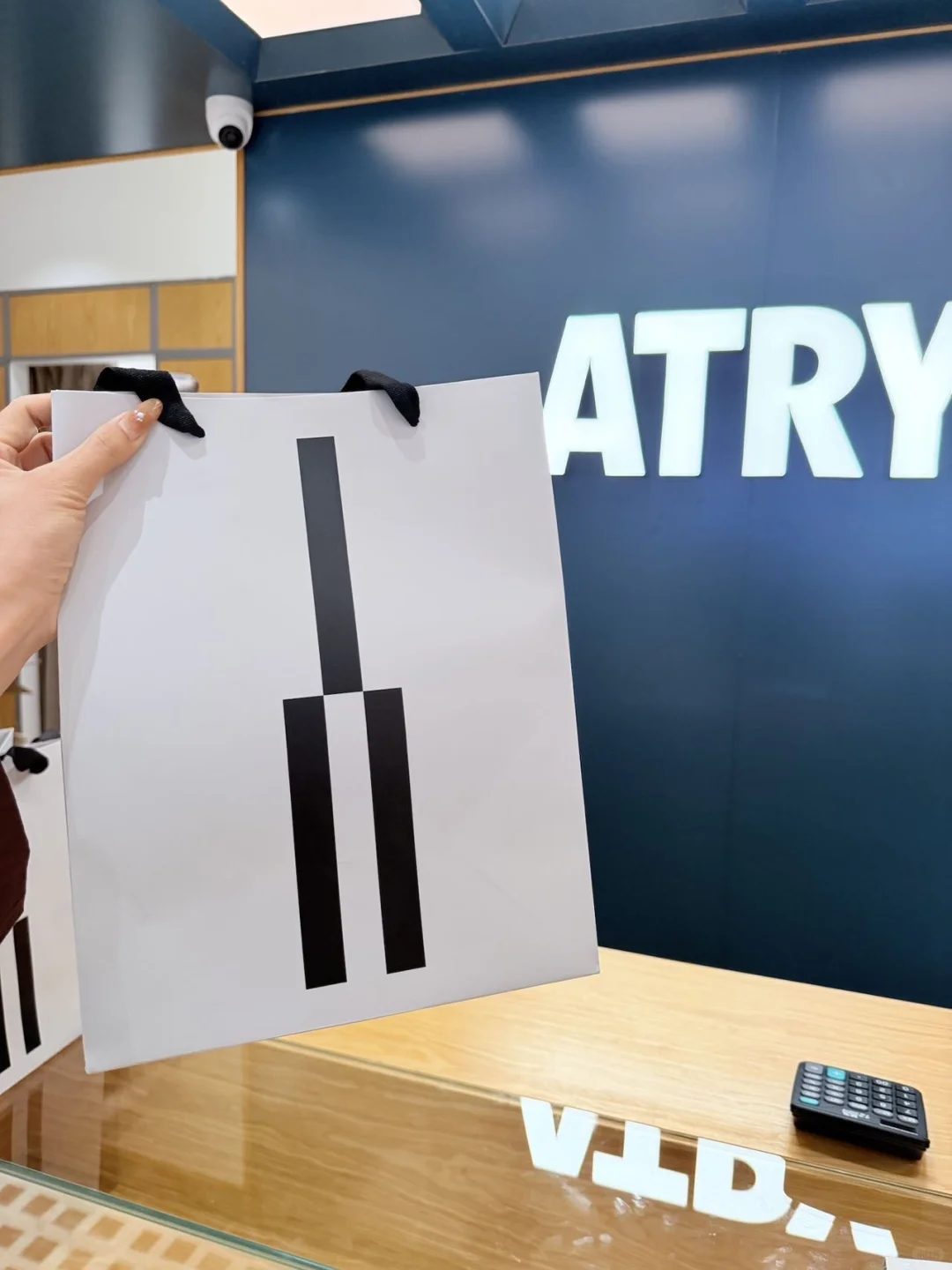 广州这店我能逛100次！买二送一拎满袋才百来