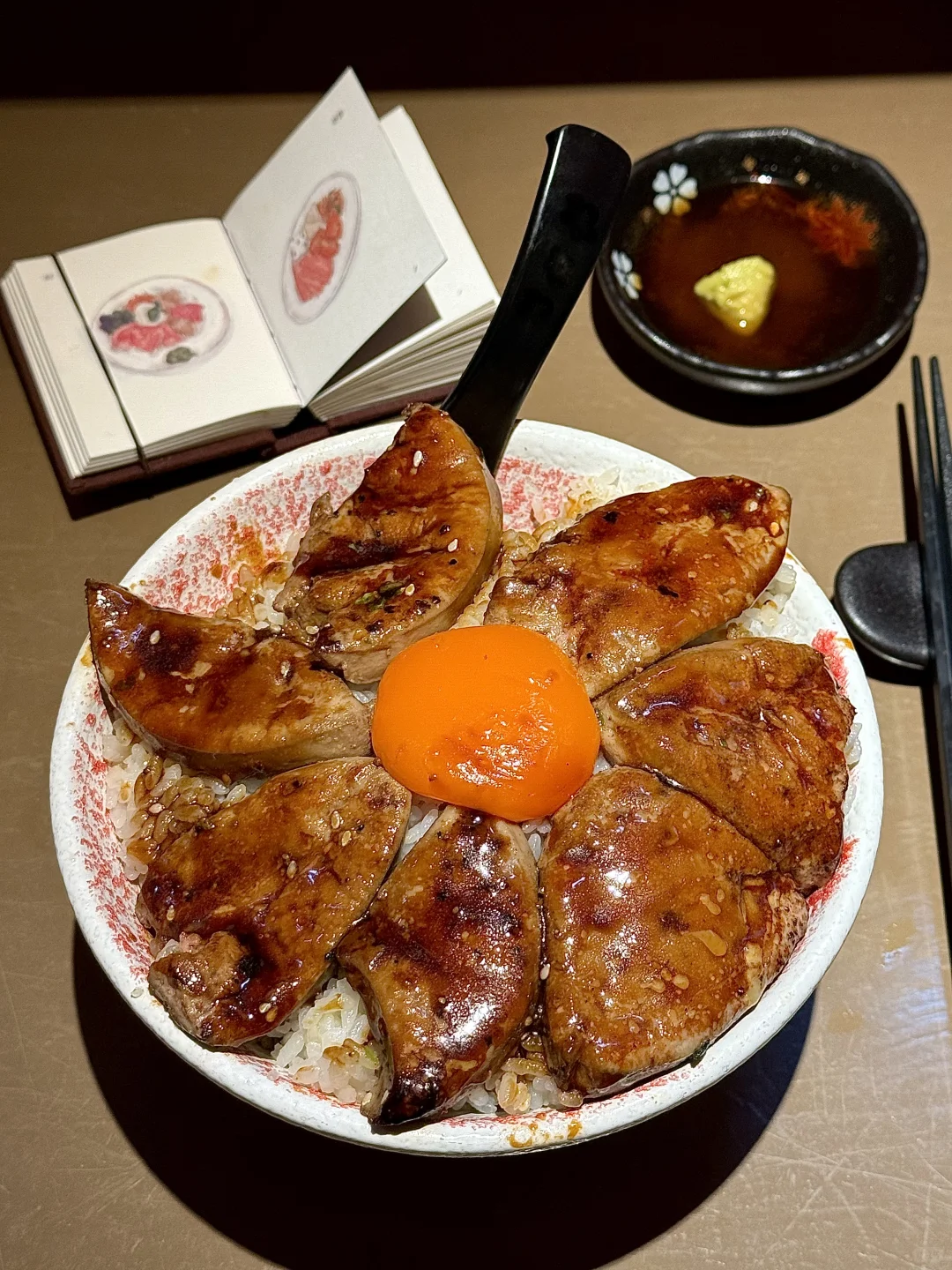 深圳！好伟大的一人食日漫小食堂…..