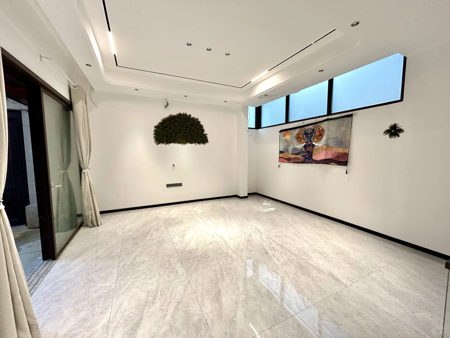 东莞 南城 （刚空出 小别墅）空房出租！！