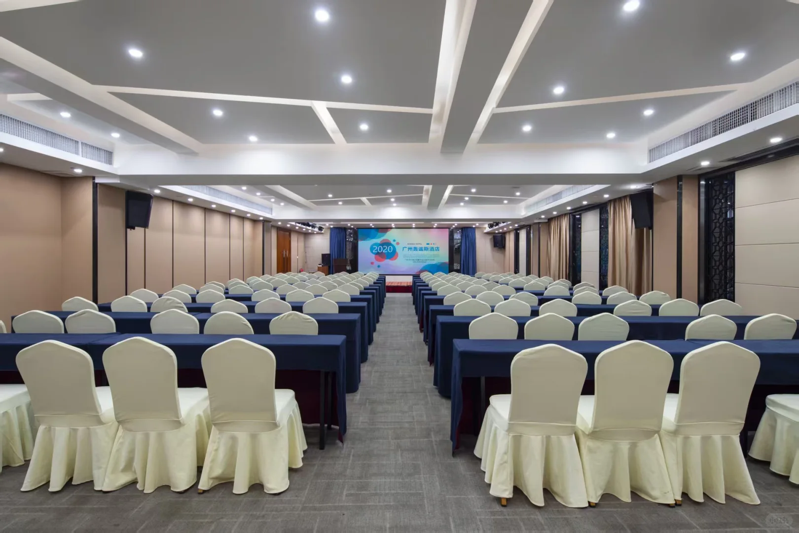 广州年会|适合200人的公司年会酒店