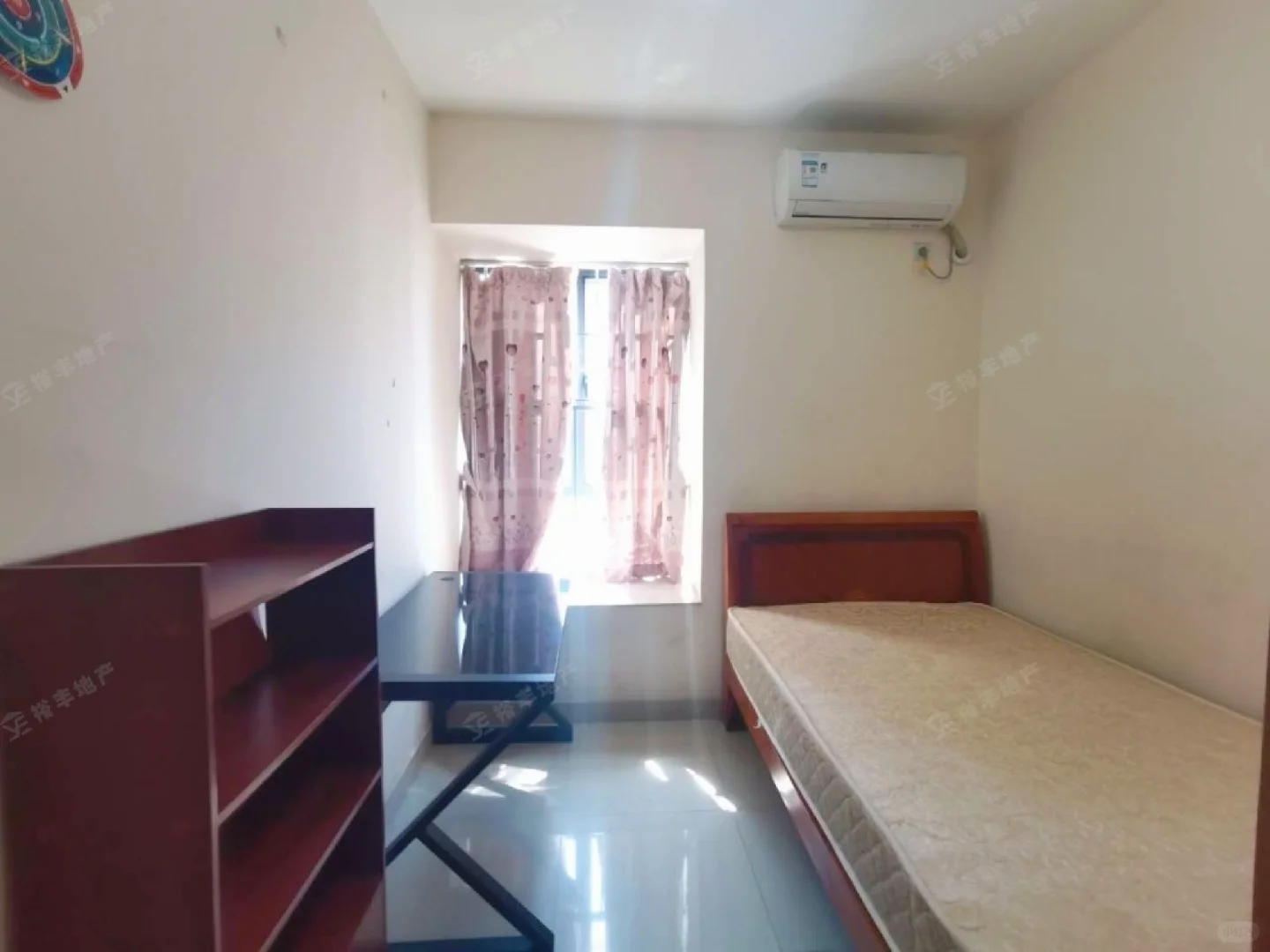 大沙东豫章苑电梯南向三房两卫3600求租