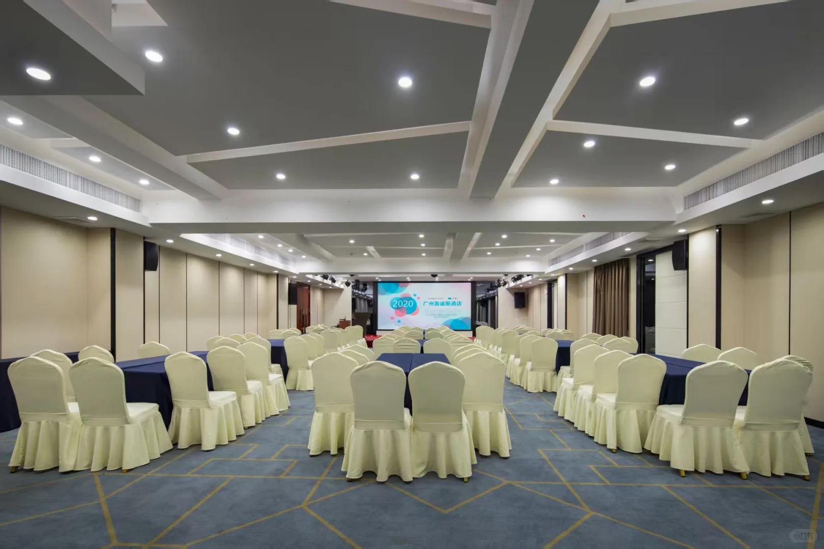 广州年会|适合200人的公司年会酒店