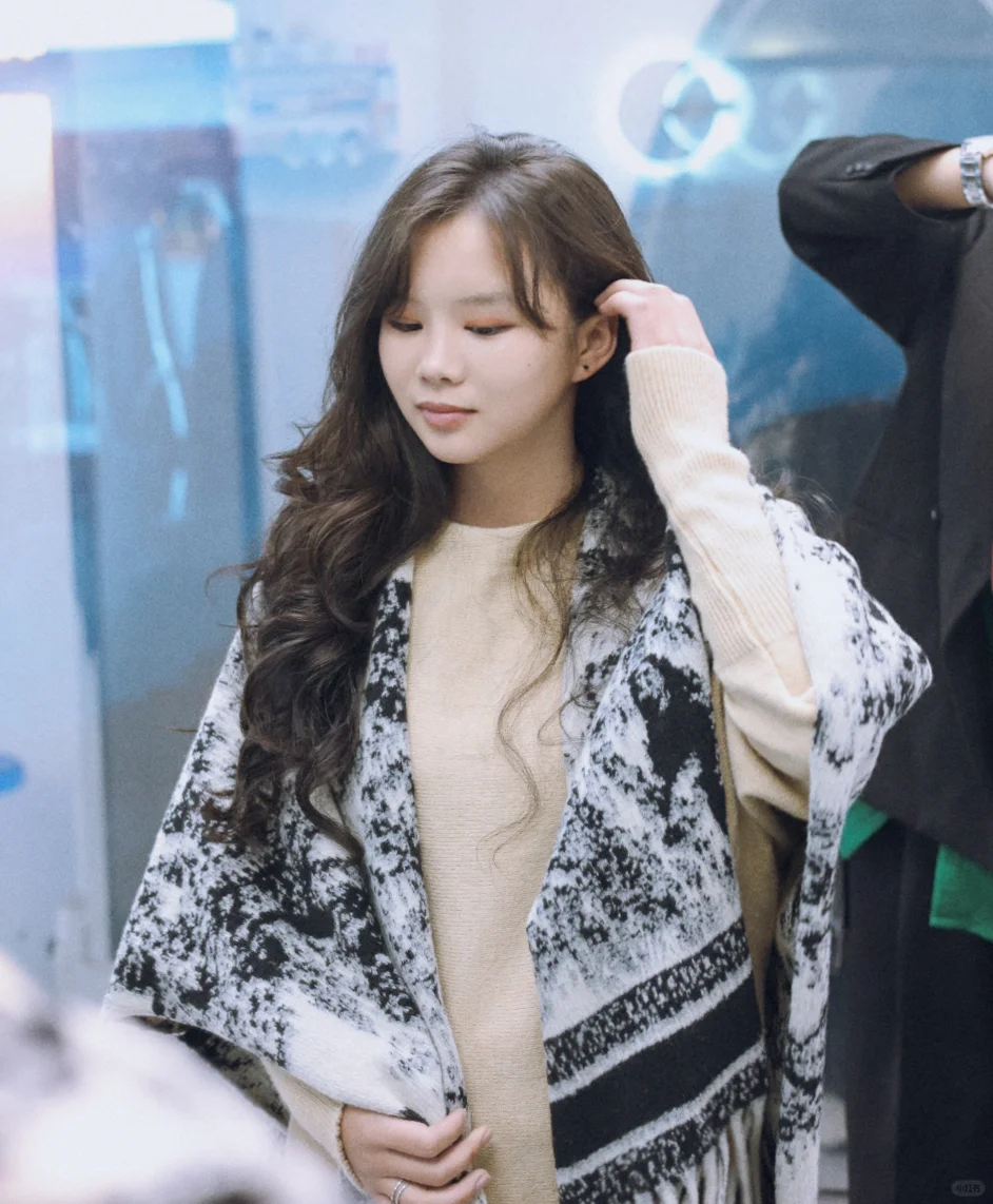 花3.5个小时把头发烫成这样／长发慵懒层次卷