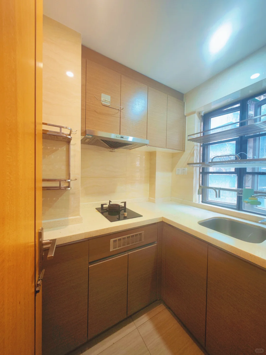 越秀❗北京路租房🚇单间可明火｜带阳台❗