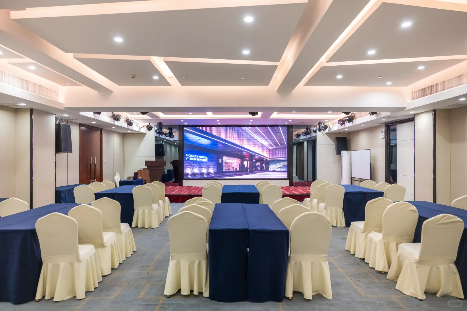 广州年会|适合200人的公司年会酒店