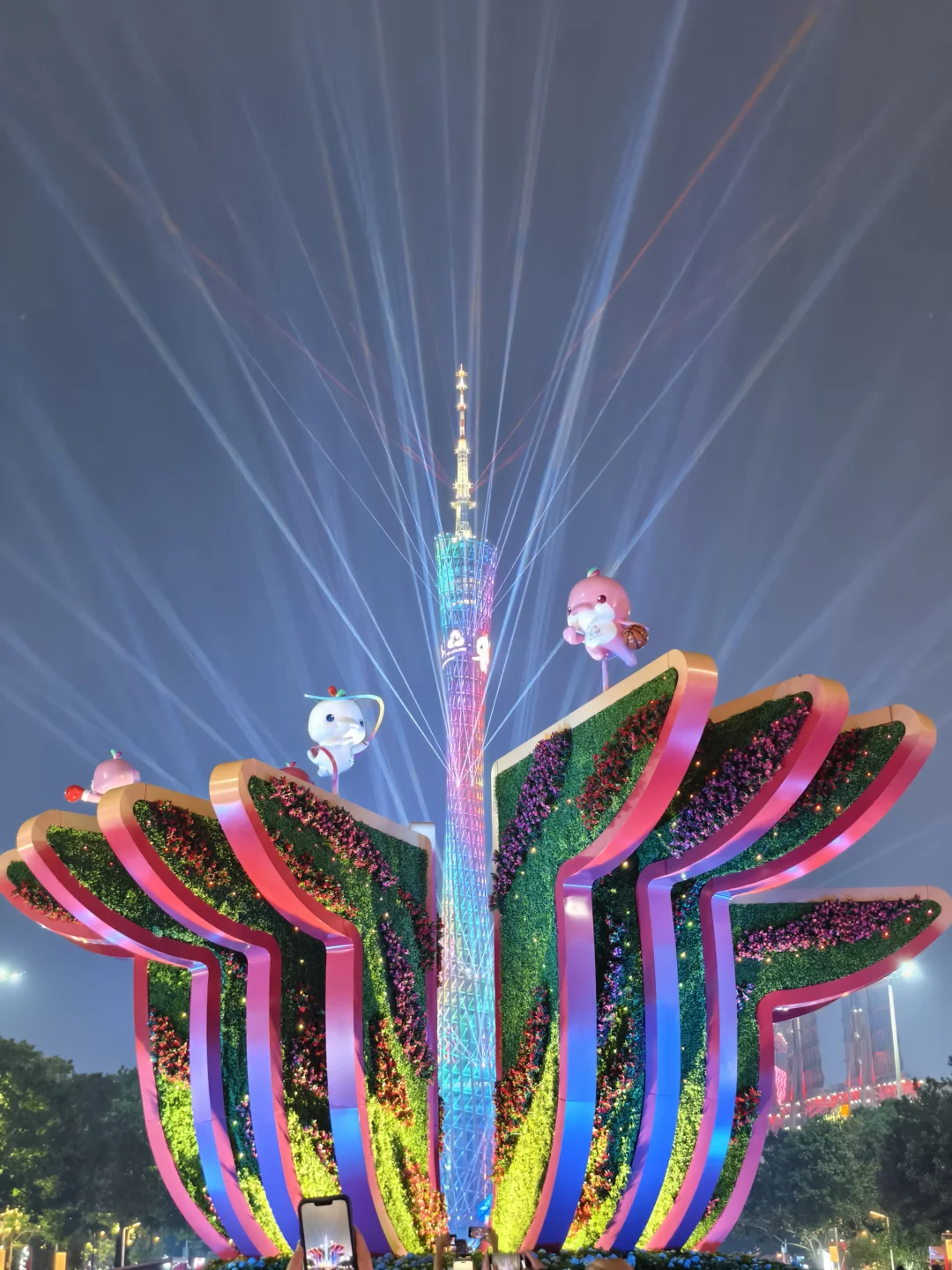 广州塔发癫了😅