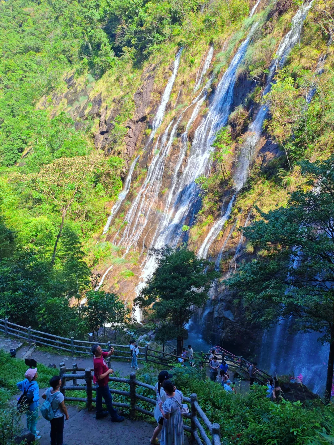 广州，你有这样的瀑布怎么没听你说过