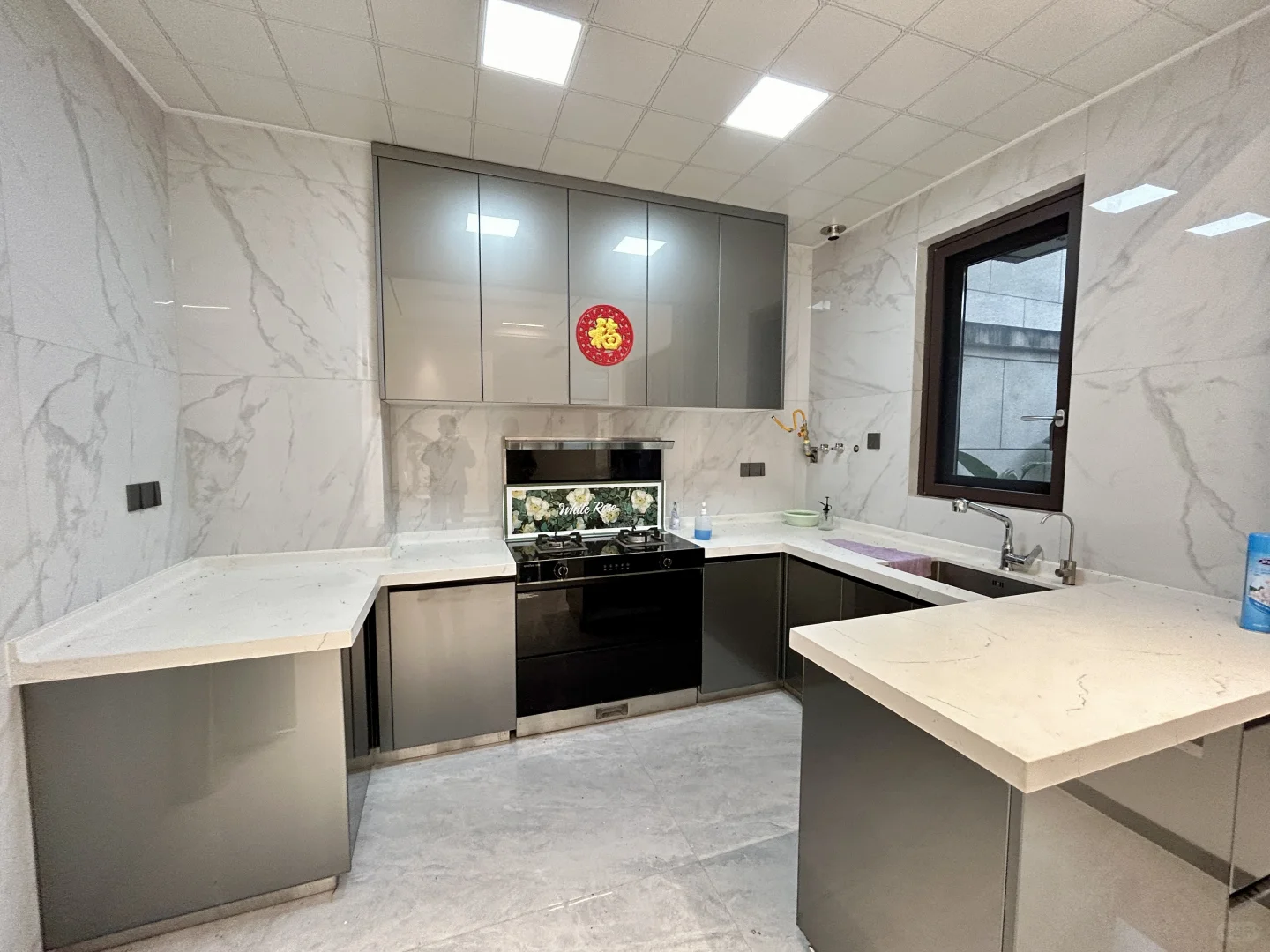 东莞 南城 （刚空出 小别墅）空房出租！！