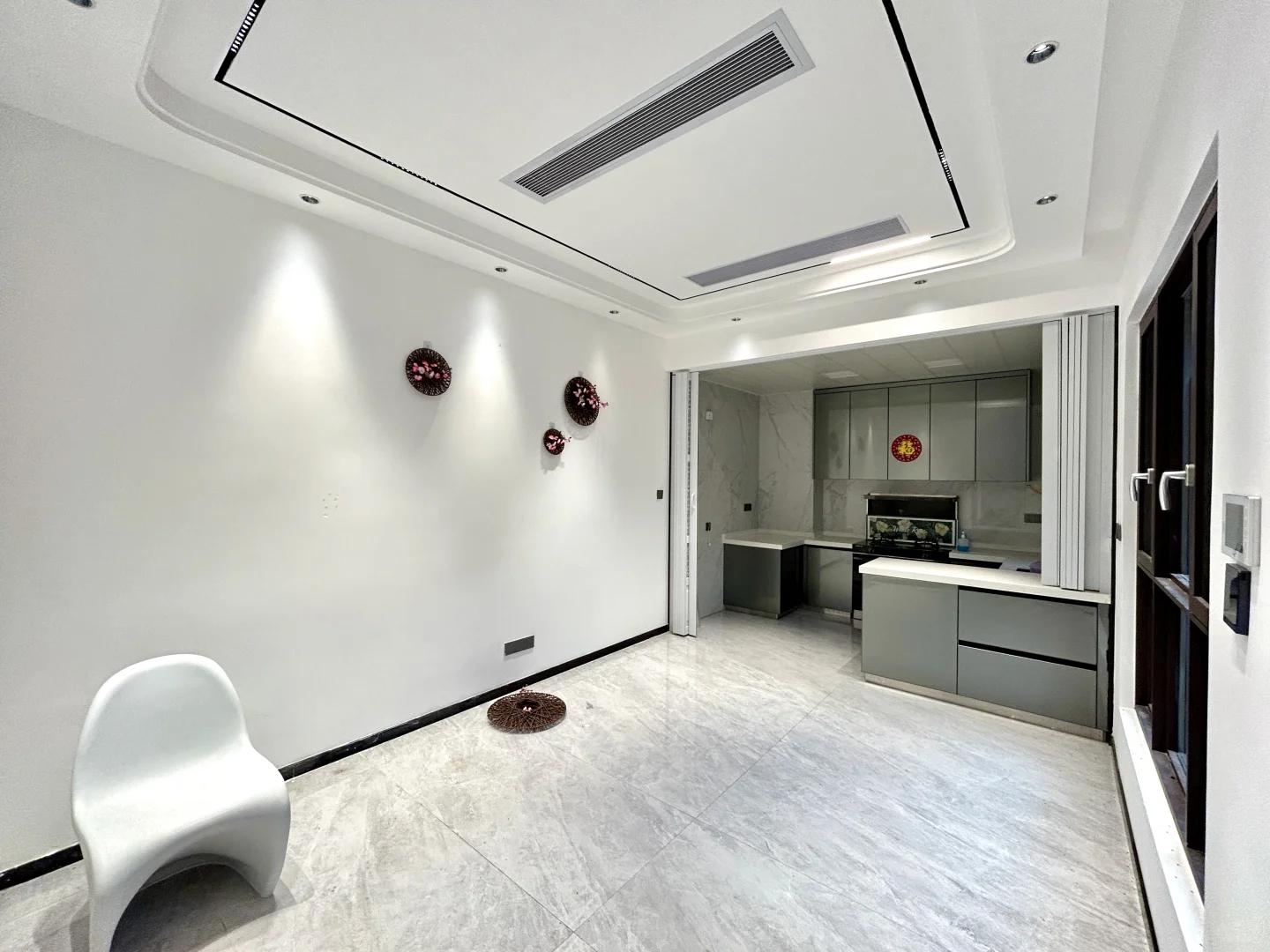 东莞 南城 （刚空出 小别墅）空房出租！！