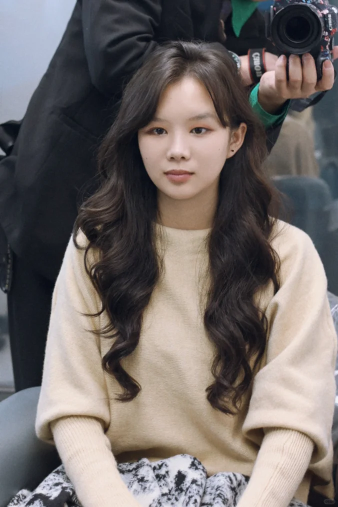 花3.5个小时把头发烫成这样／长发慵懒层次卷