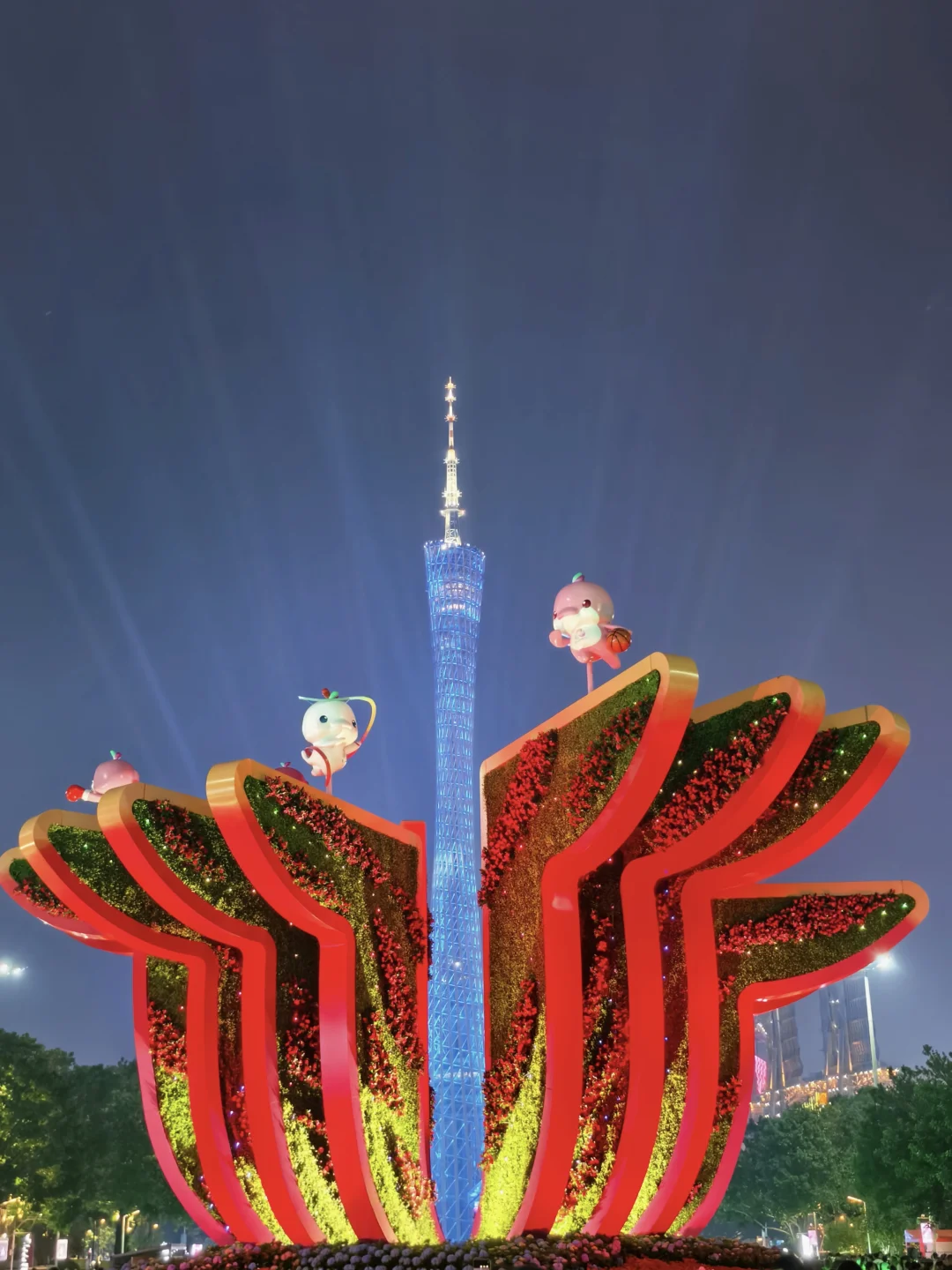 广州塔发癫了😅