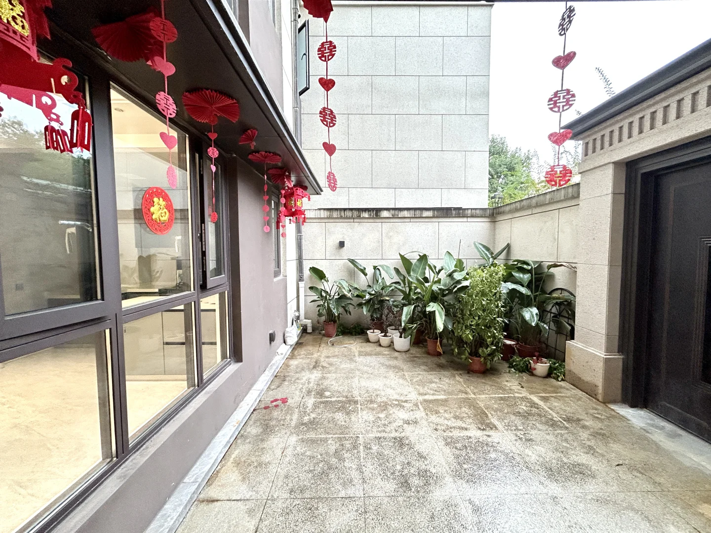 东莞 南城 （刚空出 小别墅）空房出租！！