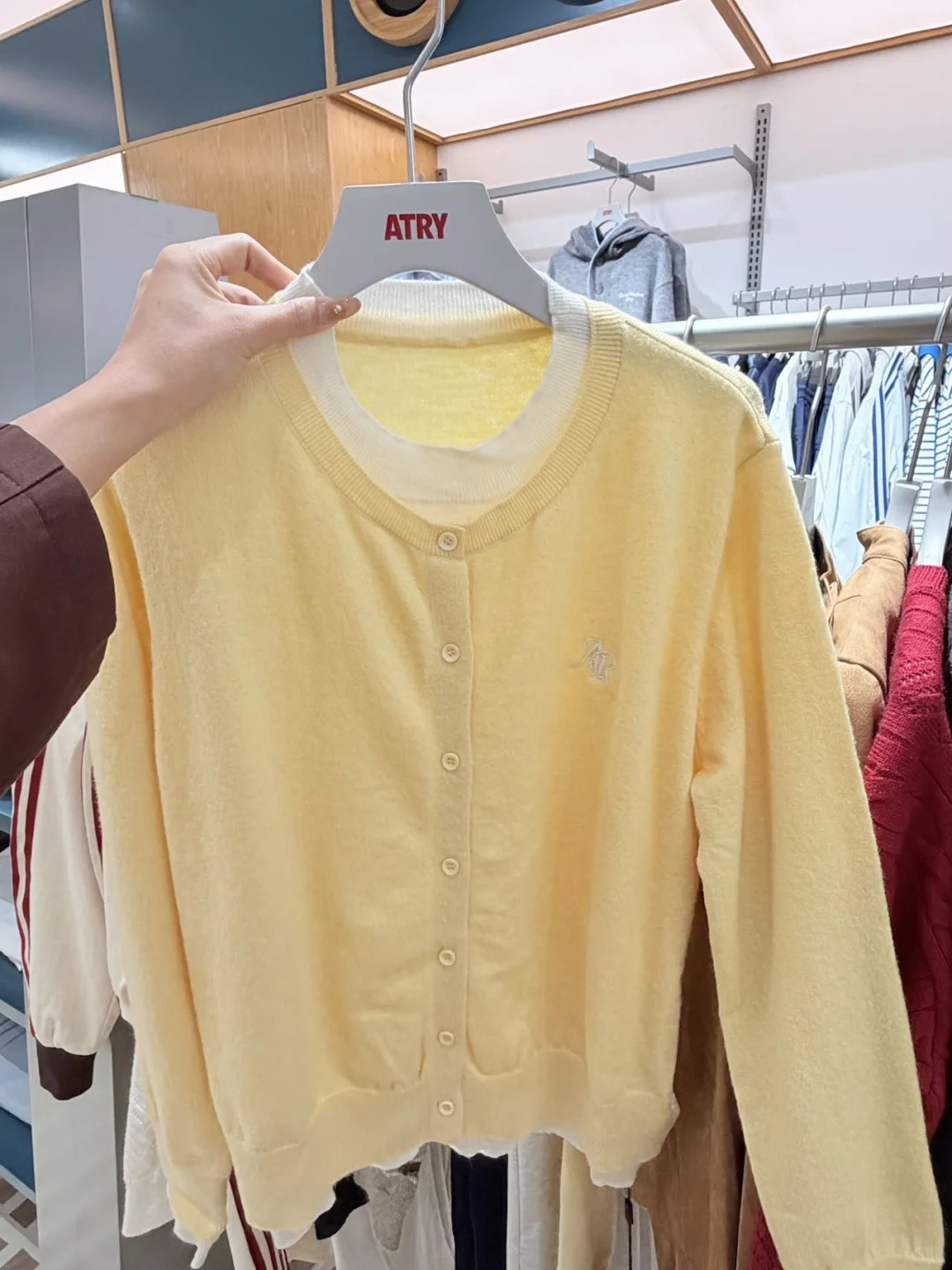 广州这店我能逛100次！买二送一拎满袋才百来