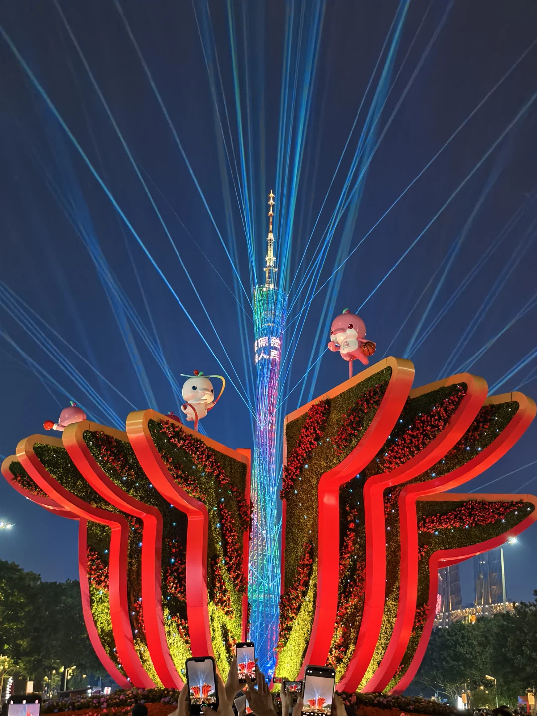 广州塔发癫了😅