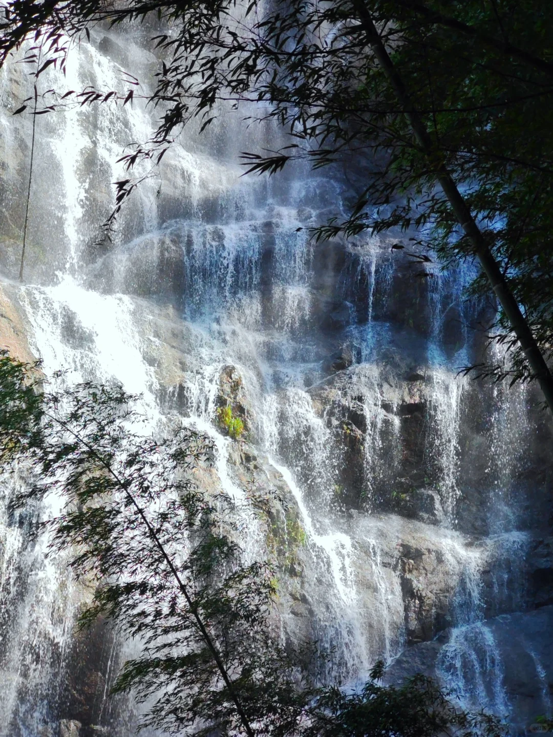 广州，你有这样的瀑布怎么没听你说过