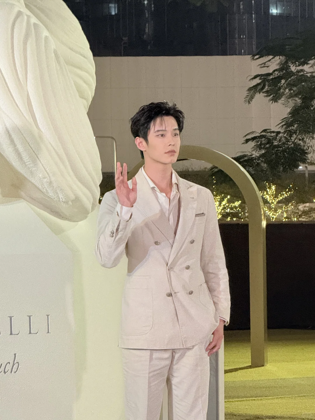 现在 在深圳湾万象城 好多人啊🤩🤩🤩